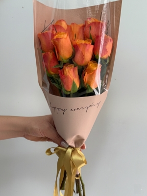 10 İthal Turuncu Gül Buketi